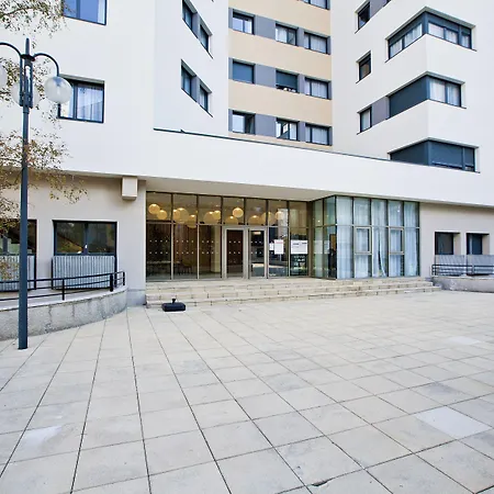 セジュール＆アフェール デヴ 4* パリ