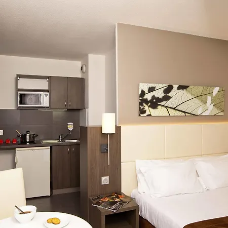 アパートホテル セジュール＆アフェール デヴ パリ