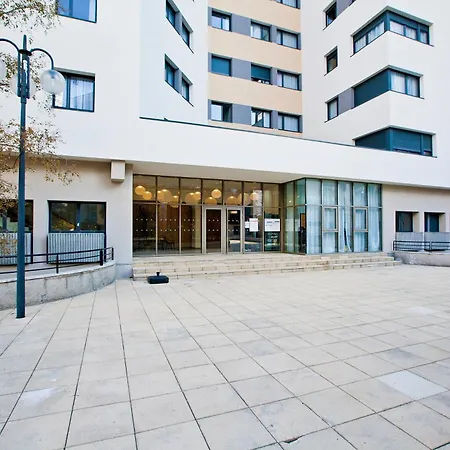 アパートホテル セジュール＆アフェール デヴ パリ