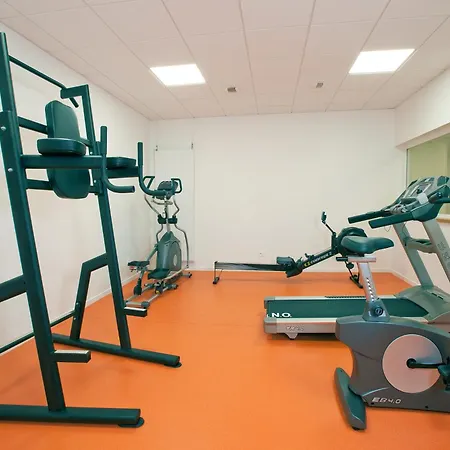 アパートホテル セジュール＆アフェール デヴ 4*