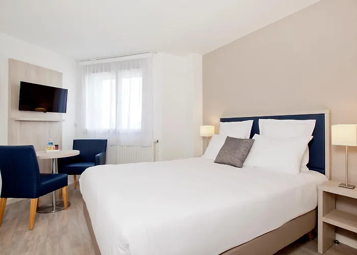 Sejours & Affaires Paris-davout 4*